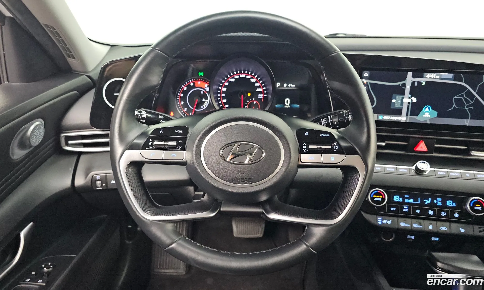 Hyundai Elantra 2021 — 18