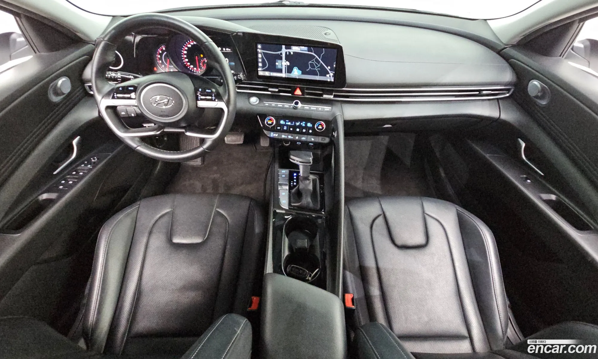 Hyundai Elantra 2021 — 25