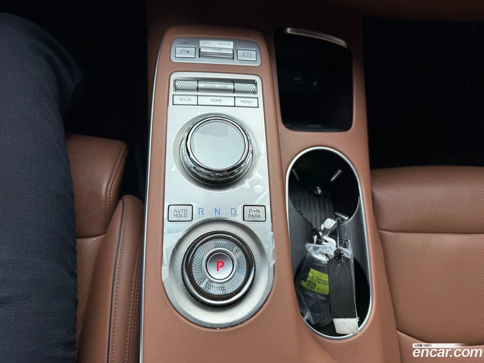 Genesis GV70 2021 — 12