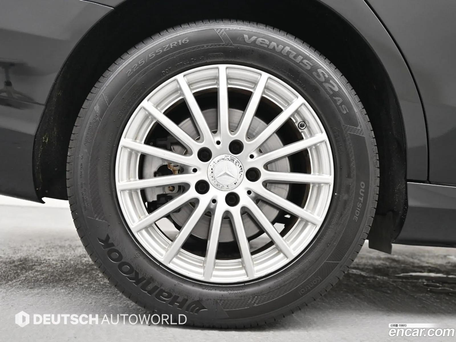 Mercedes-Benz C-Class W205 2015 — 8