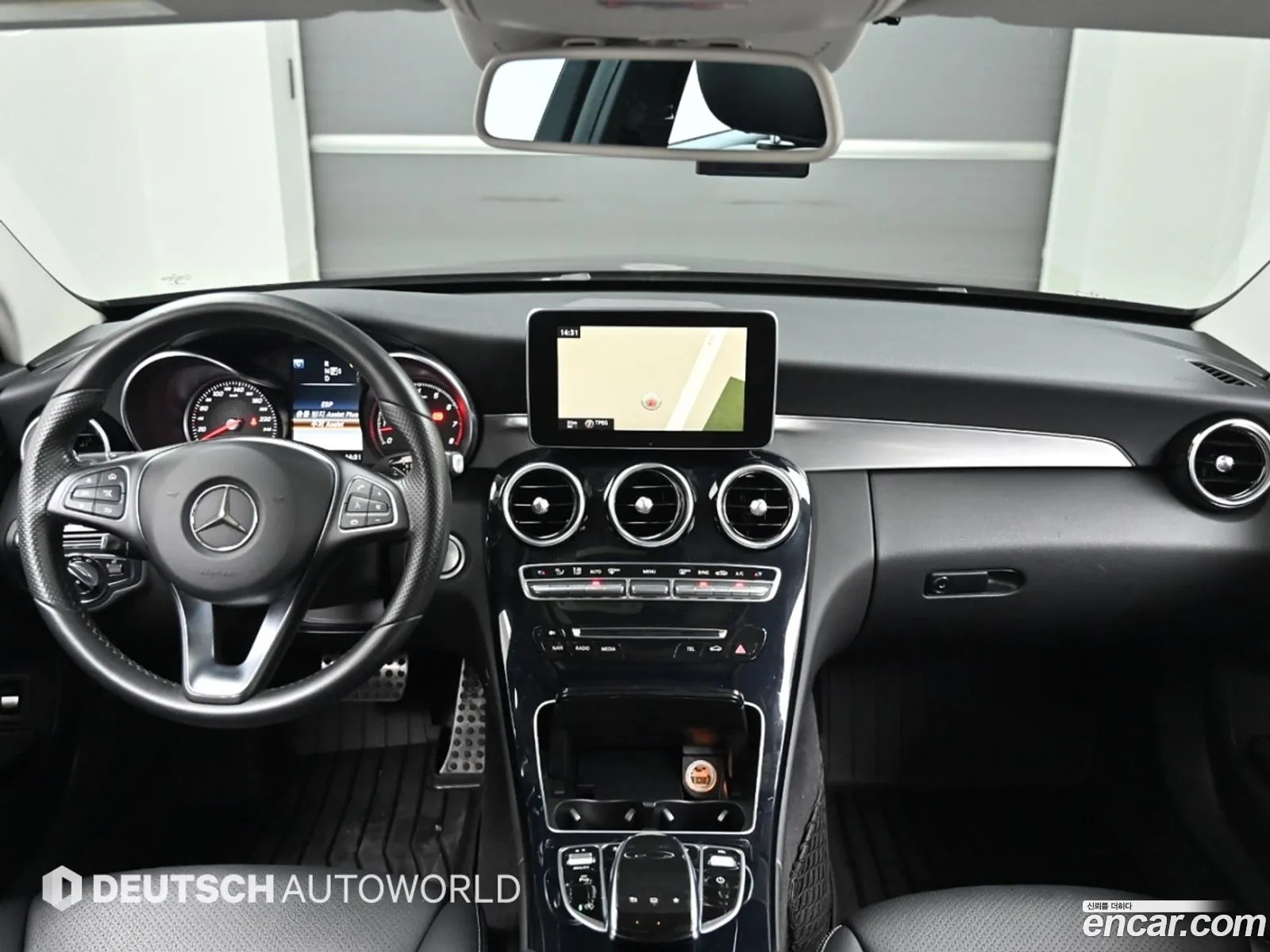 Mercedes-Benz C-Class W205 2015 — 16