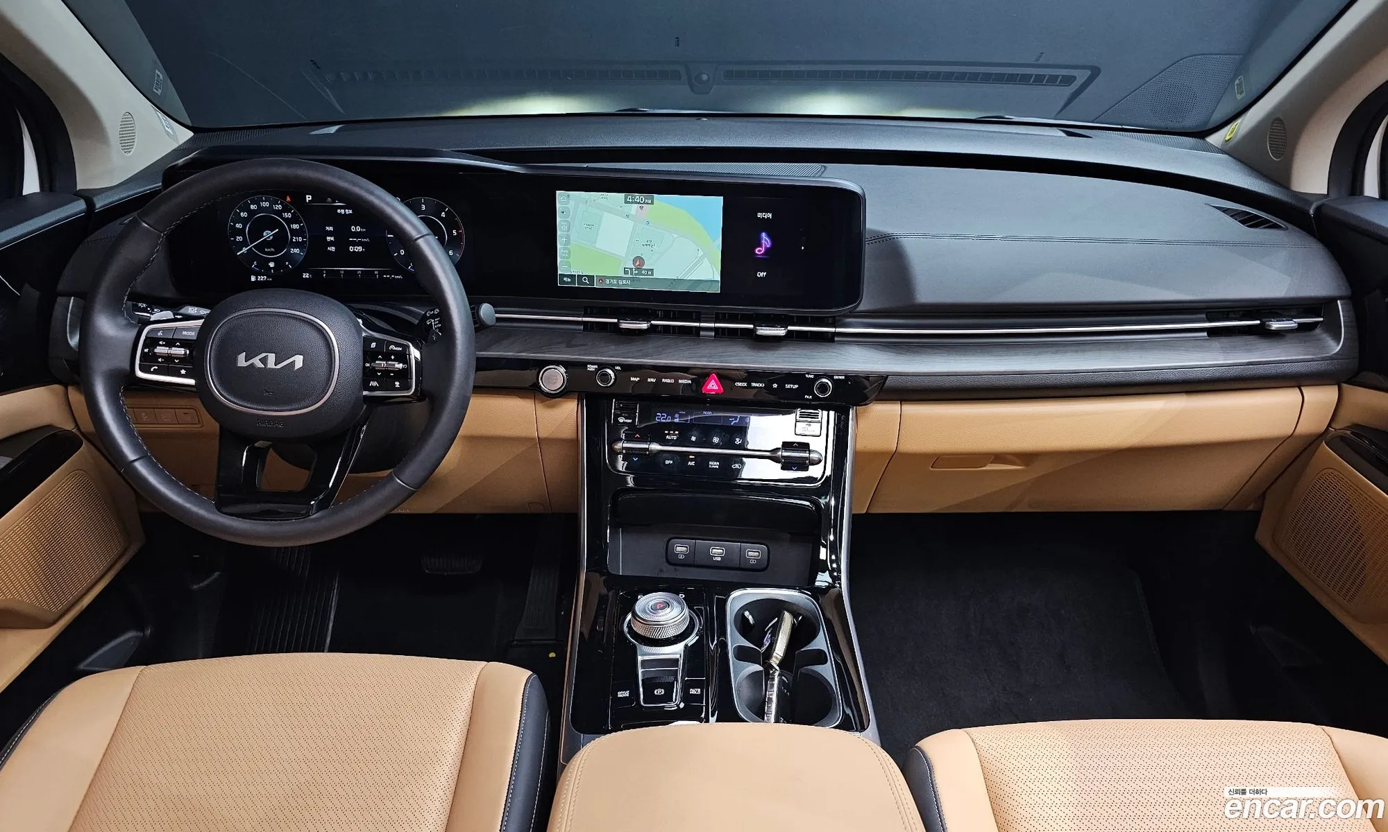 Kia Carnival 2023 — 10