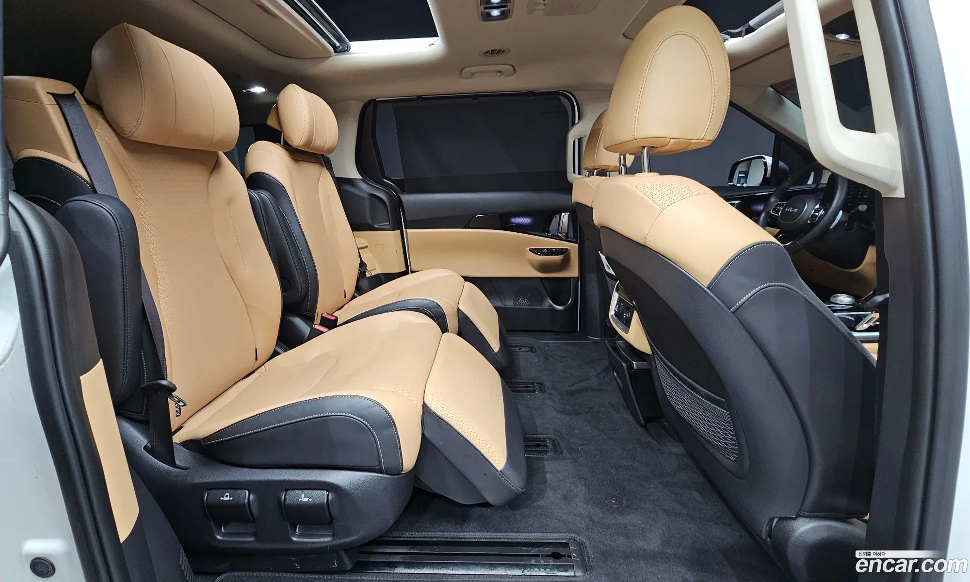 Kia Carnival 2023 — 19