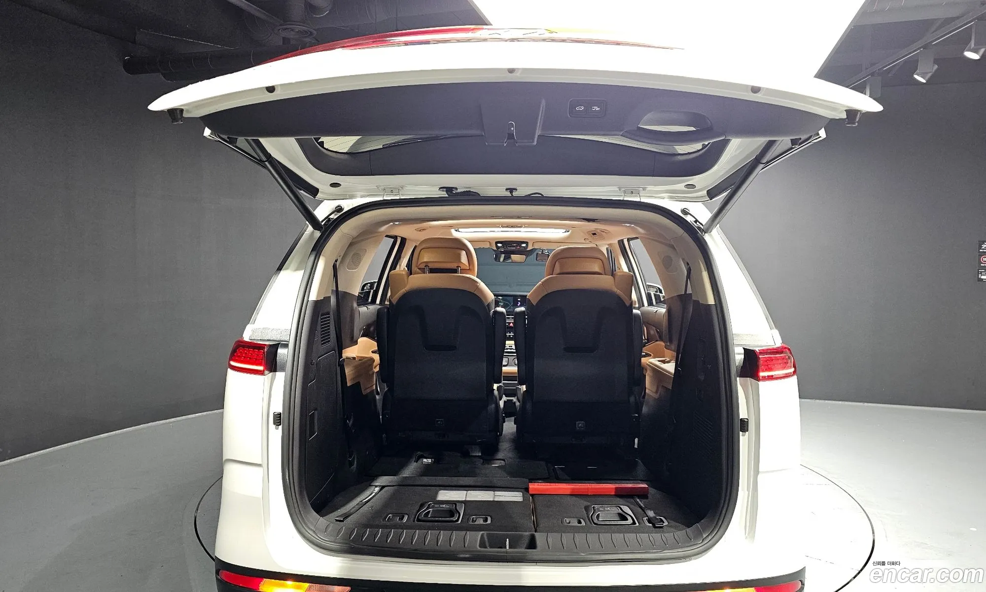 Kia Carnival 2023 — 27