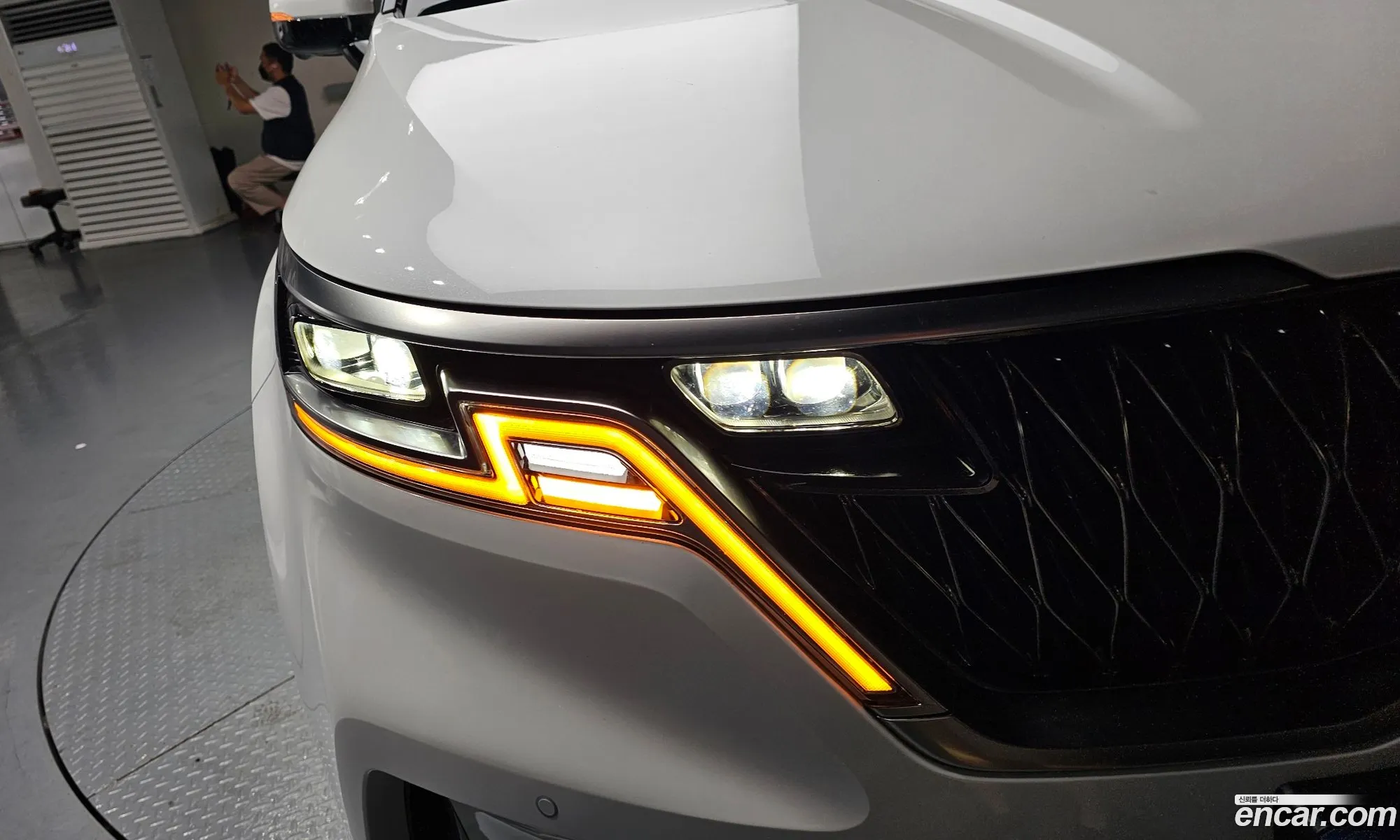 Kia Carnival 2023 — 24