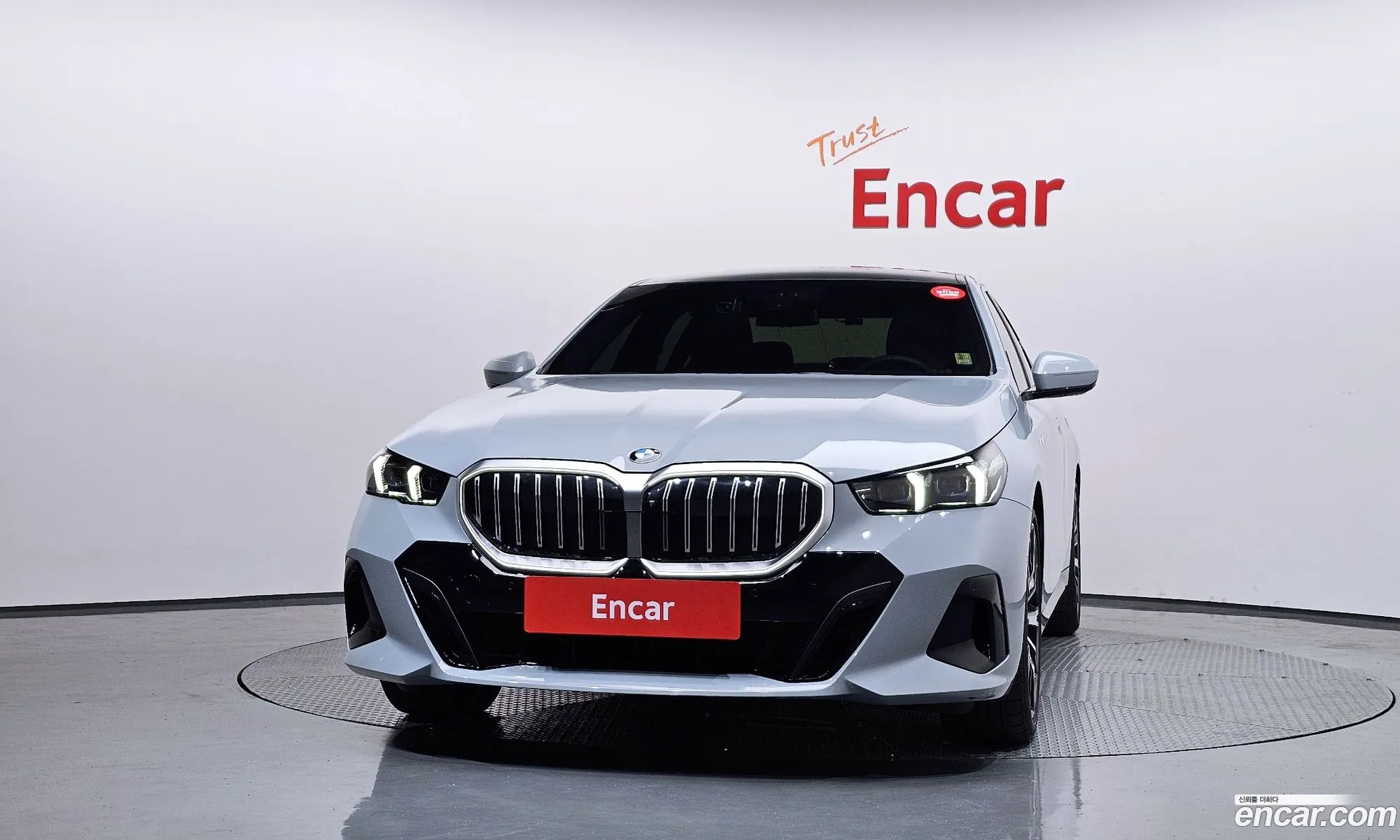 BMW 5 Series 2025 WBA51FJ06SCT66838 — 4