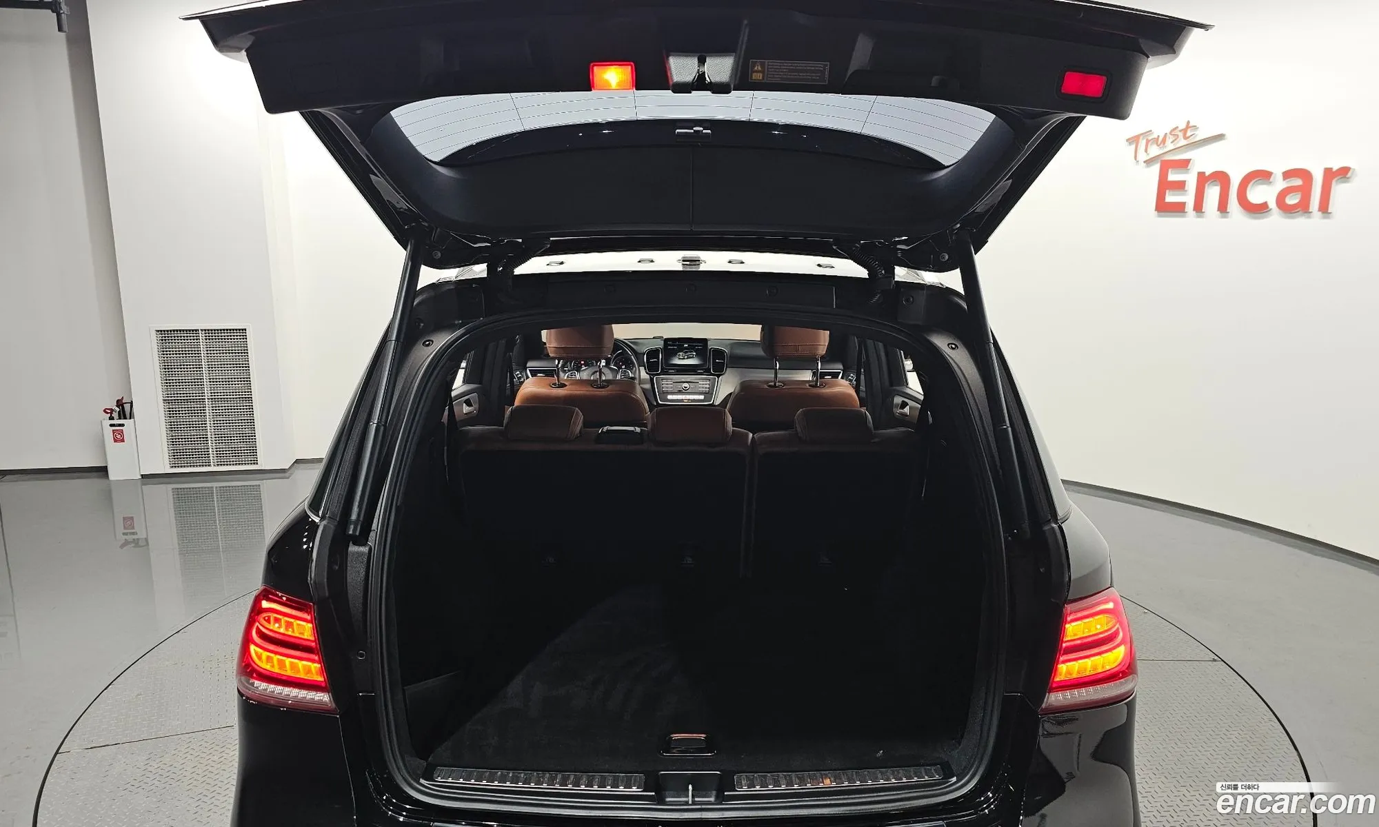 Mercedes-Benz GLE-Class W166 2018 — 32