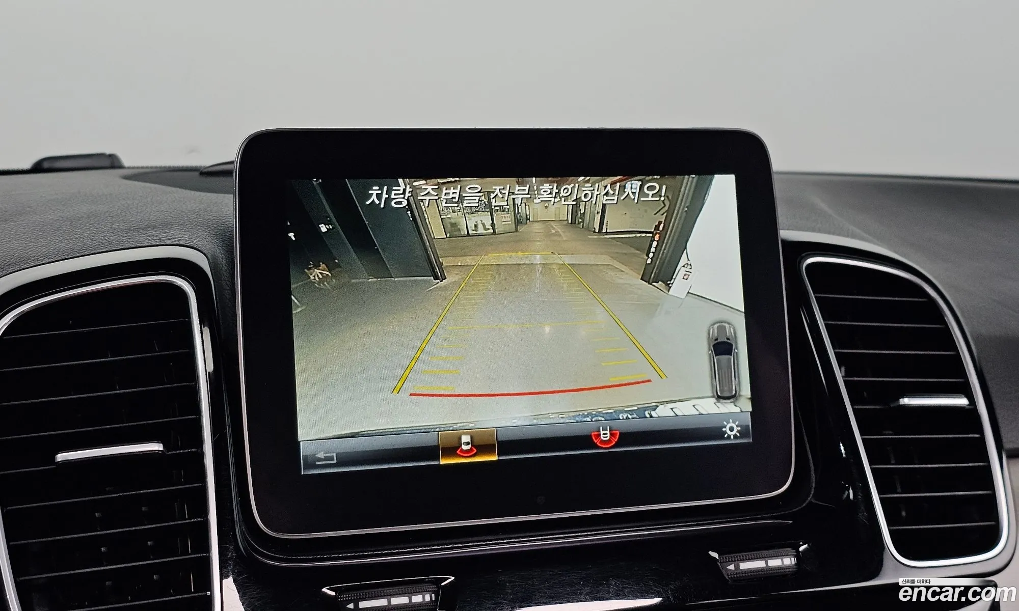 Mercedes-Benz GLE-Class W166 2018 — 12