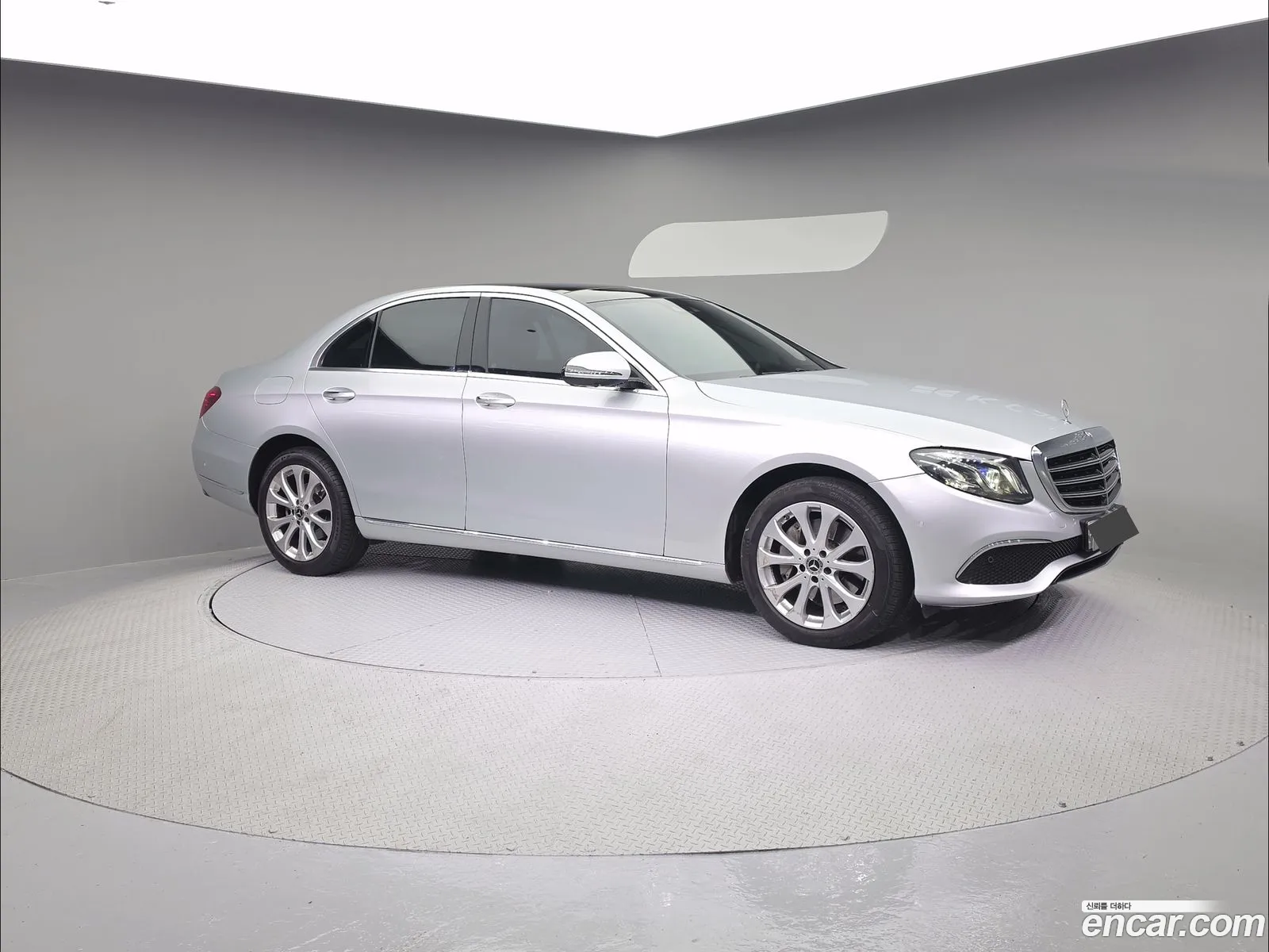Mercedes-Benz E-Class W213 2019 — 16