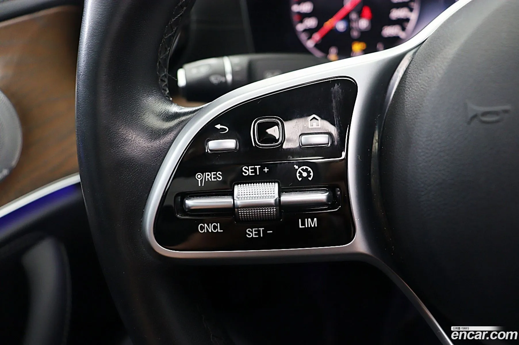 Mercedes-Benz E-Class W213 2019 — 11