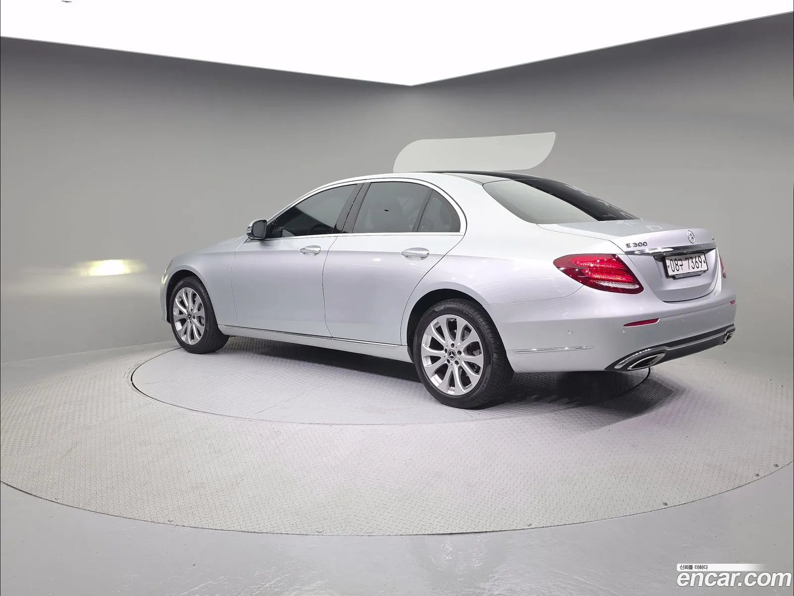 Mercedes-Benz E-Class W213 2019 — 13