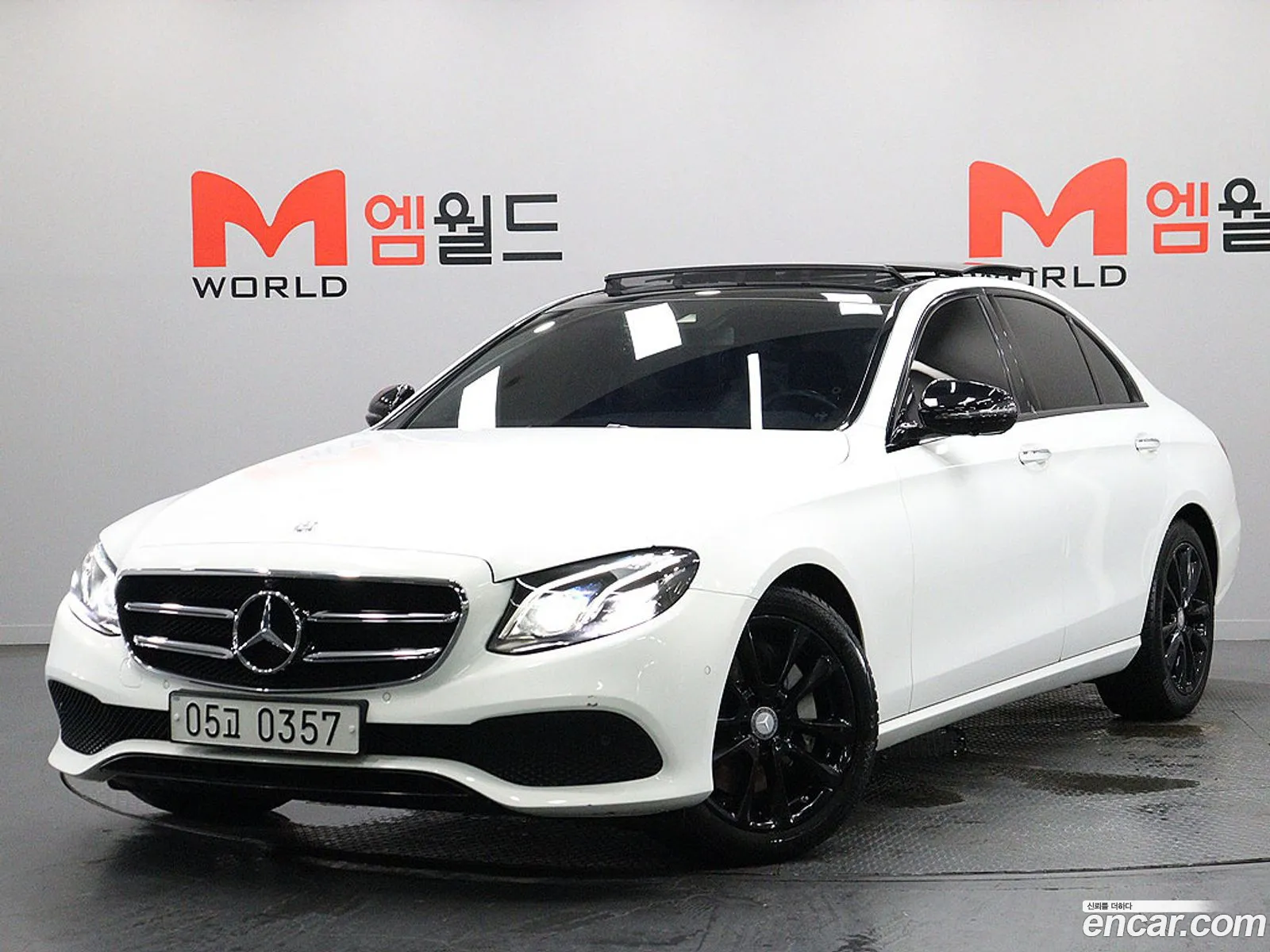 Mercedes-Benz E-Class W213 2016 — 19
