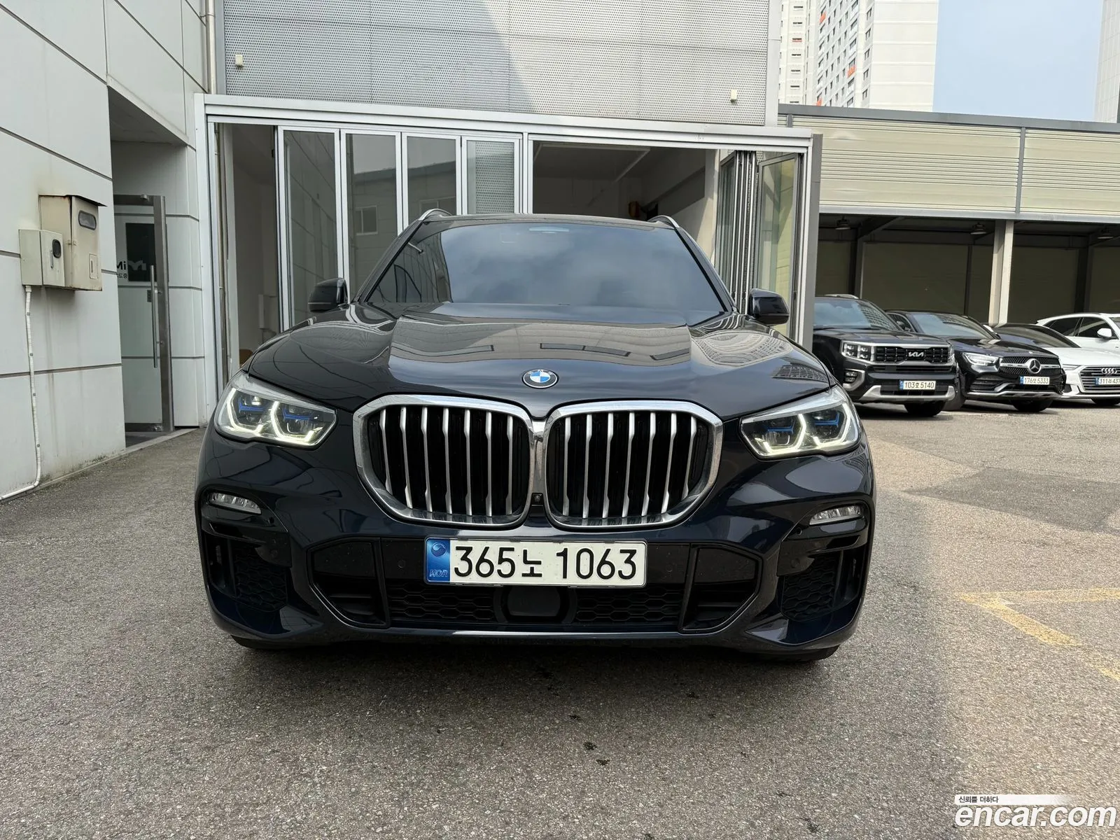 BMW X5 2021 — 7