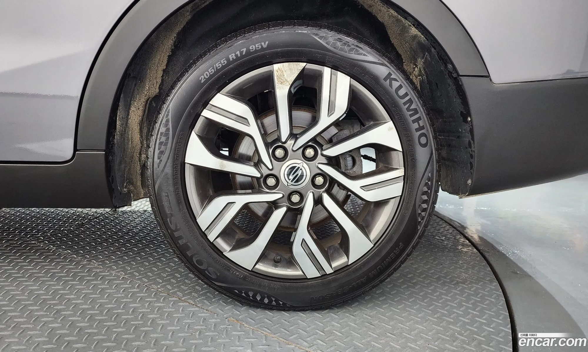 KG Mobility (SsangYong) Tivoli Air