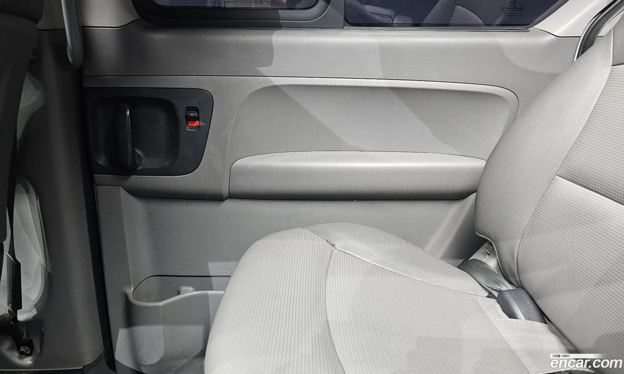 Hyundai Grand Starex 2009 — 32