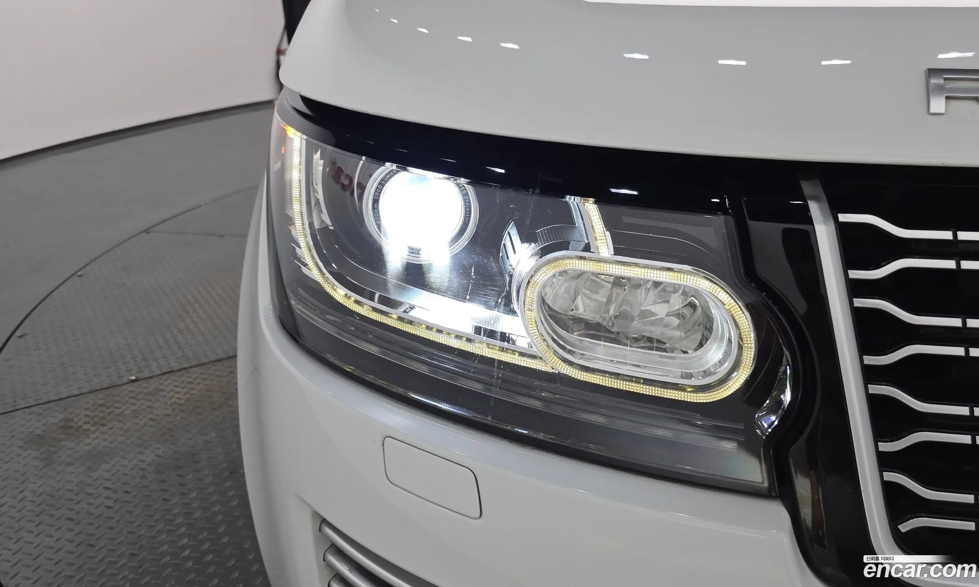 Land Rover Range Rover 2016 SALGA2JF3GA282089 — 12