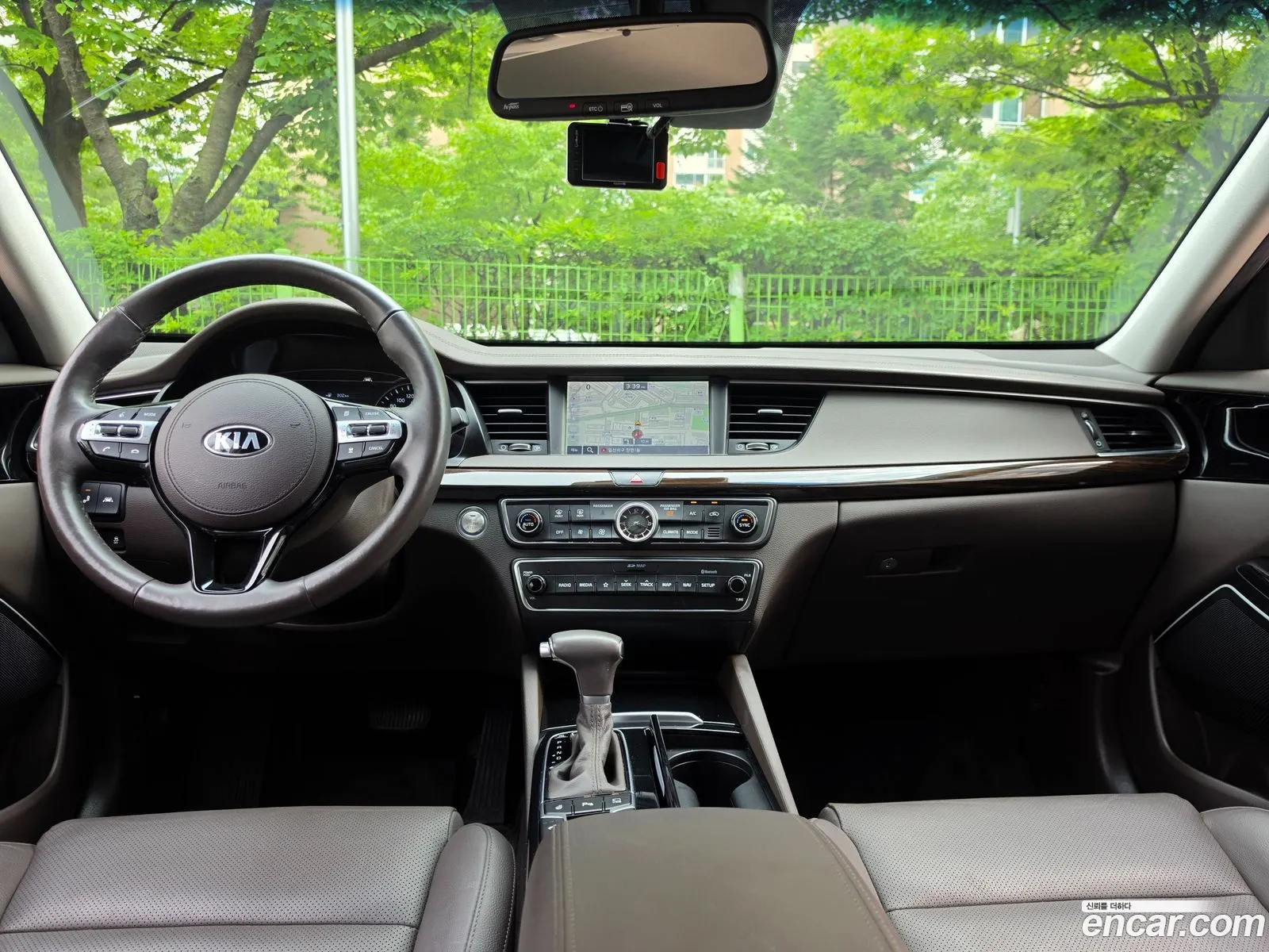 Kia K7 2018 — 14