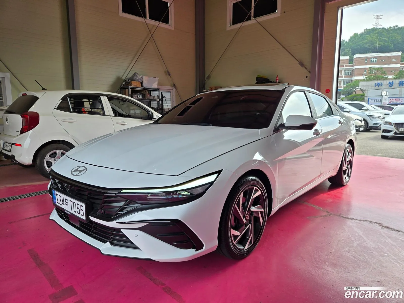 Hyundai Elantra 2024 — 20