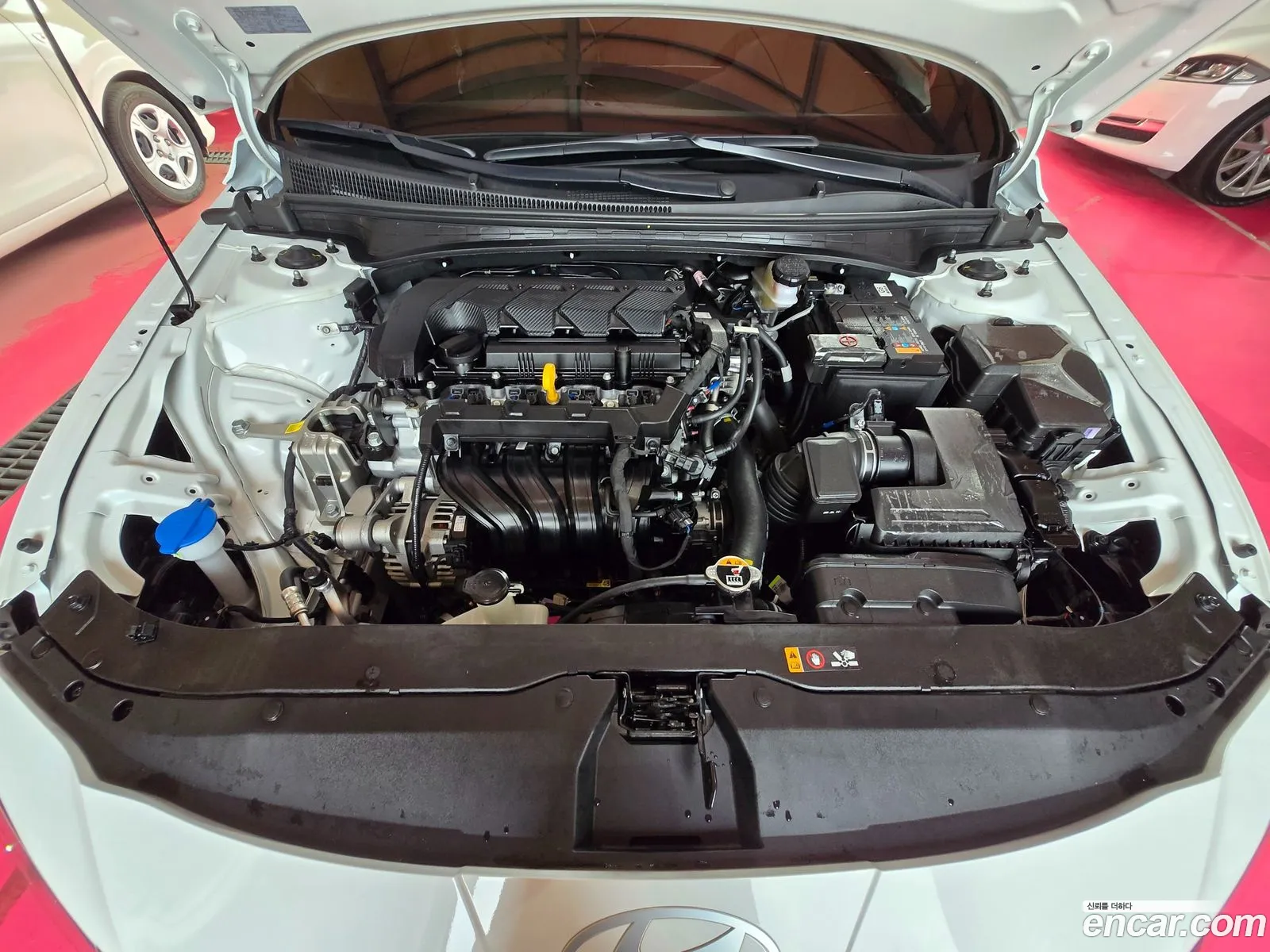 Hyundai Elantra 2024 — 13