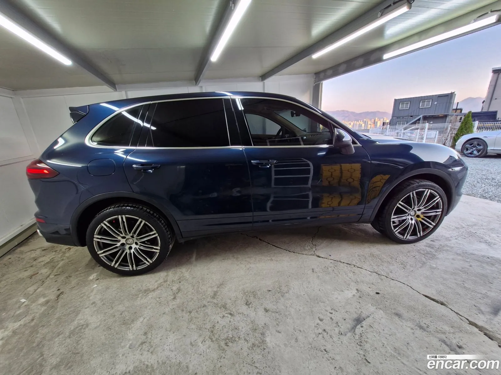 Porsche Cayenne 2011 — 4