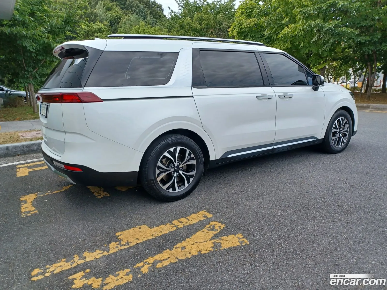 Kia Carnival 2020 — 17