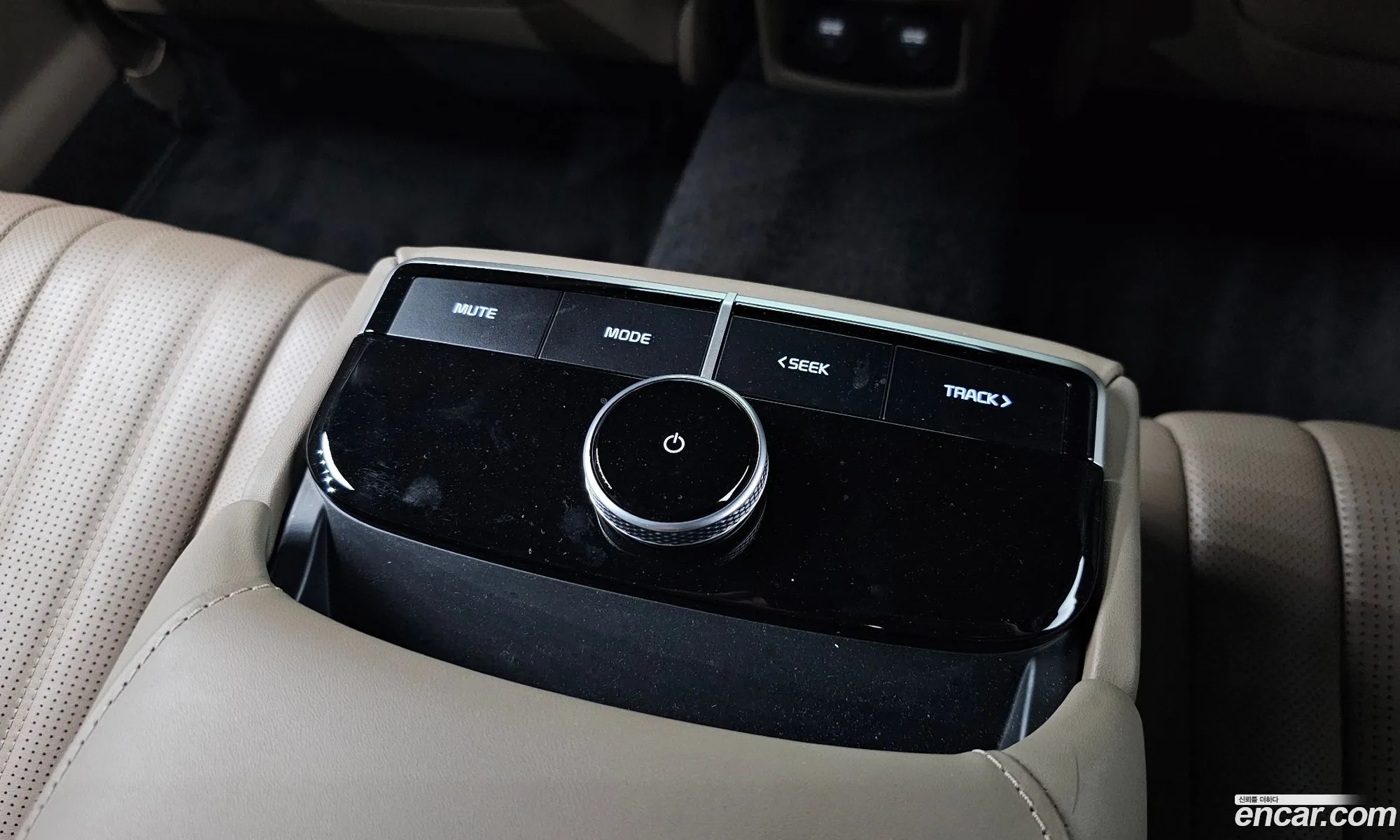 Kia K8 2021 KNAM541DDNA015696 — 2