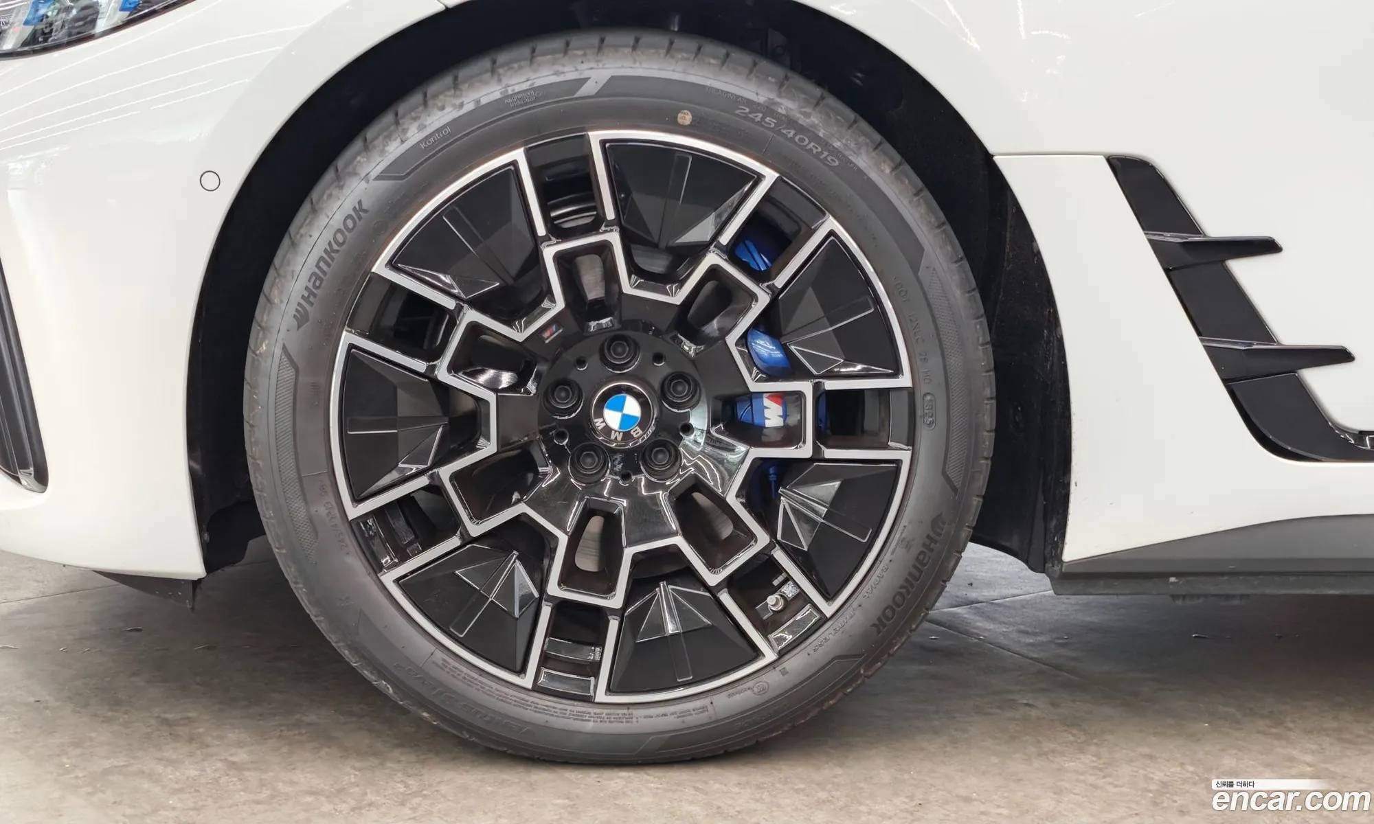 BMW i4 2025 — 4