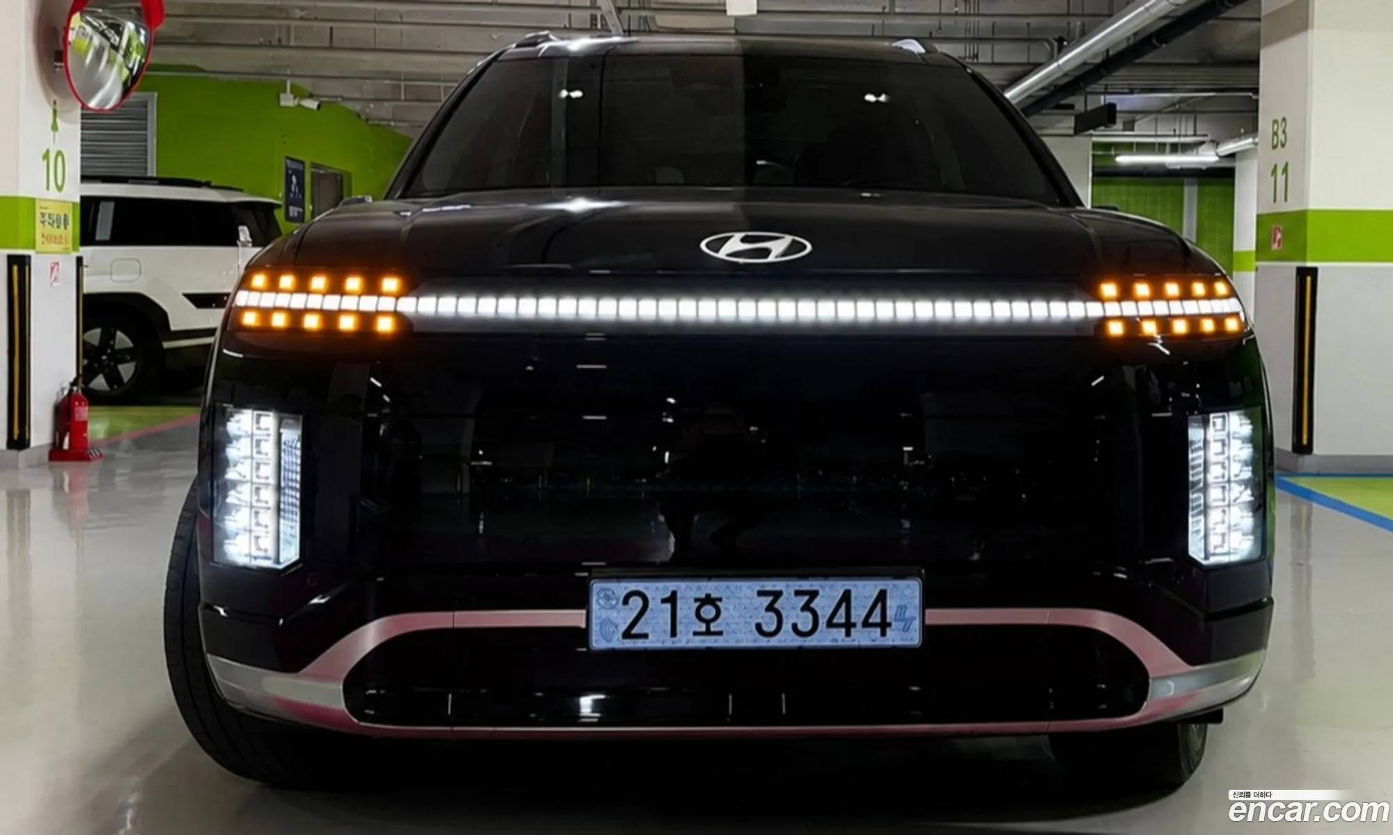 Hyundai Ioniq 9 2026 — 5