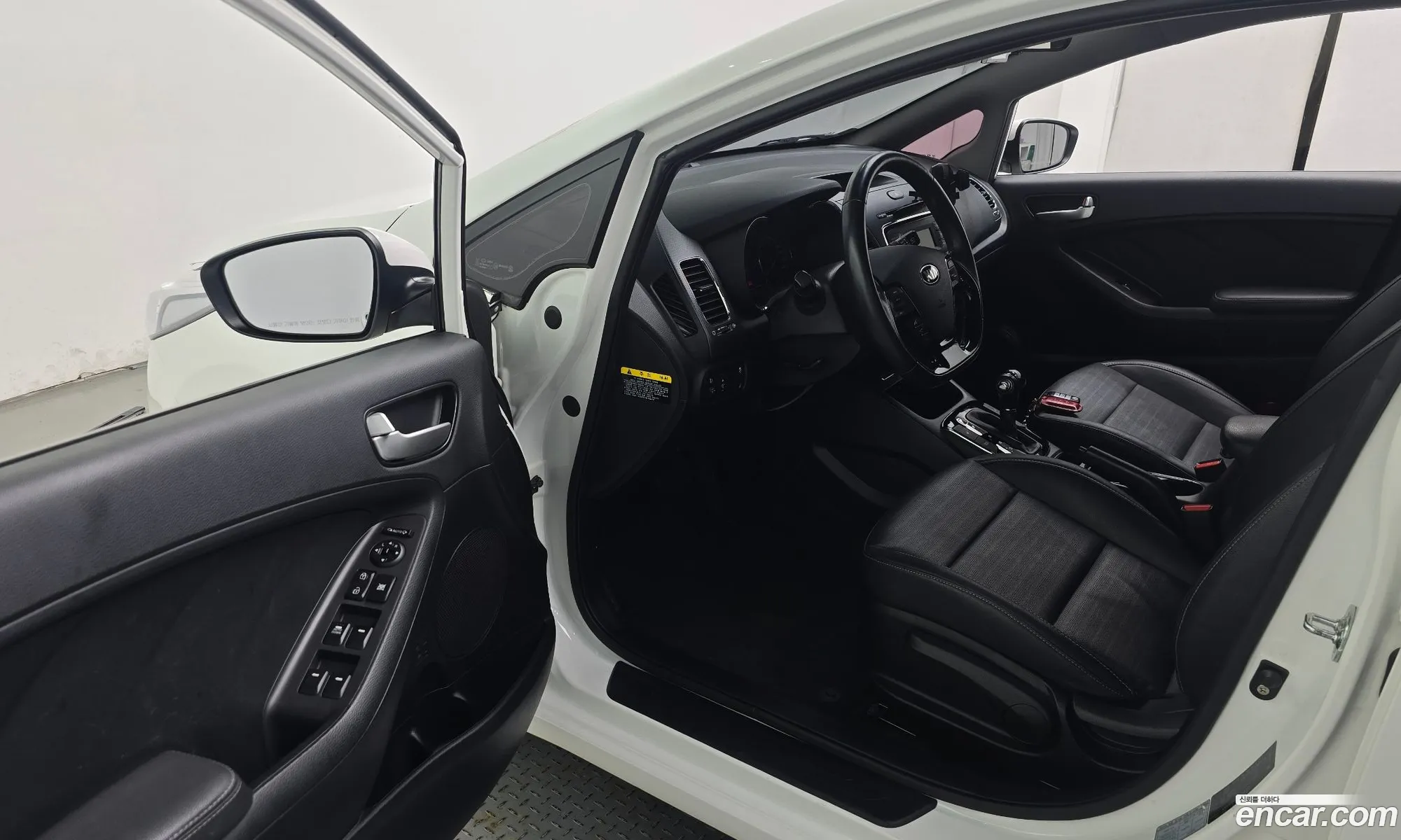 Kia K3 2017 KNAFK412BJA738752 — 15