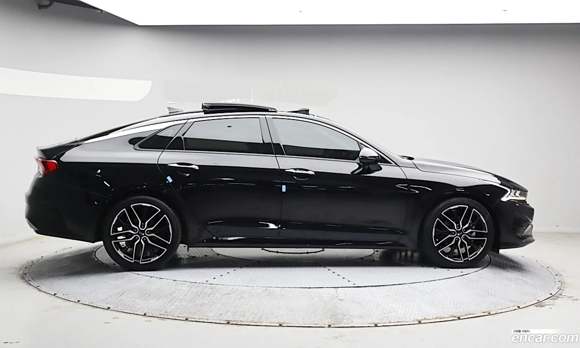 Kia K5 2021 — 10