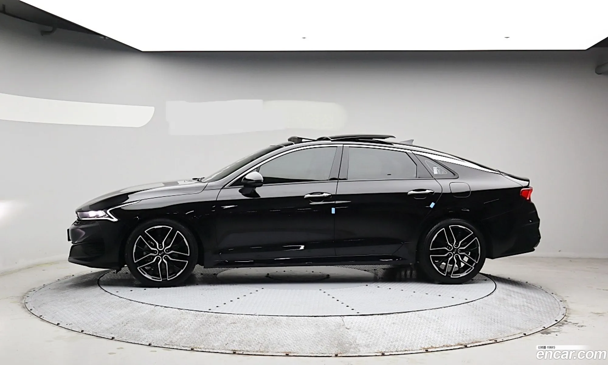 Kia K5 2021 — 8