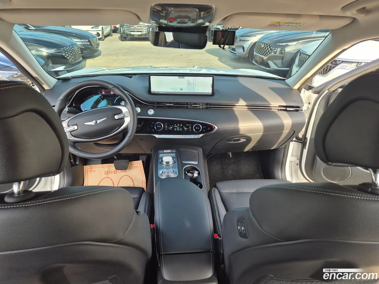 Genesis GV70 2022 — 14