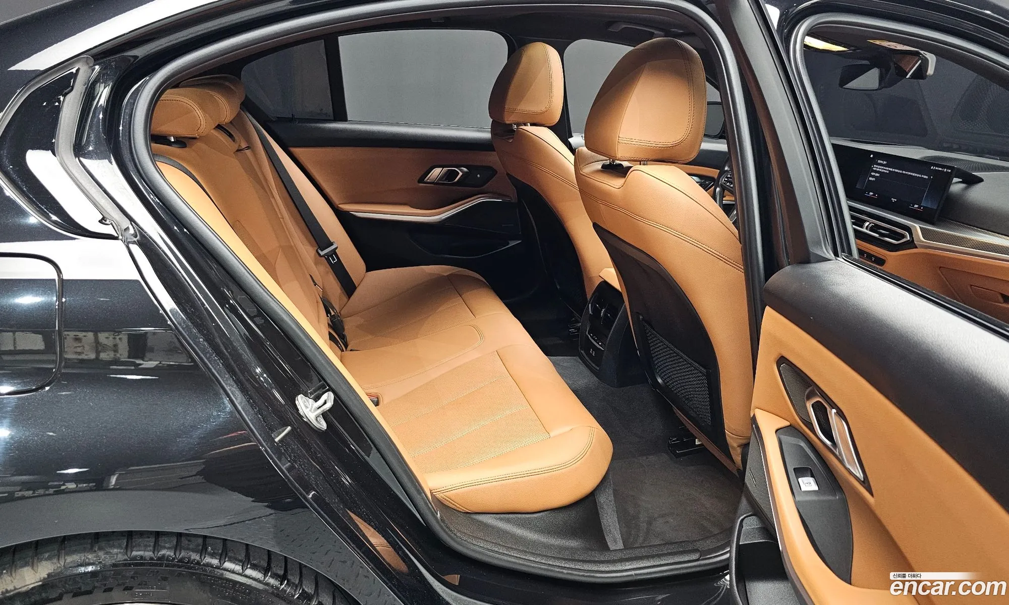 BMW 3 Series 2023 — 9