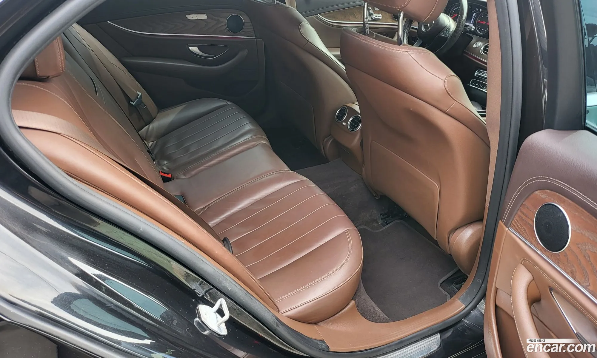 Mercedes-Benz E-Class W213 2017 — 11
