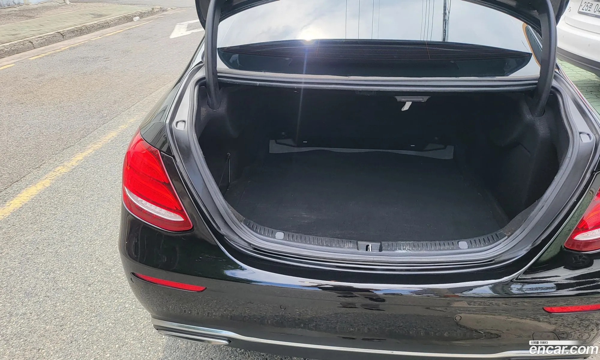 Mercedes-Benz E-Class W213 2017 — 18
