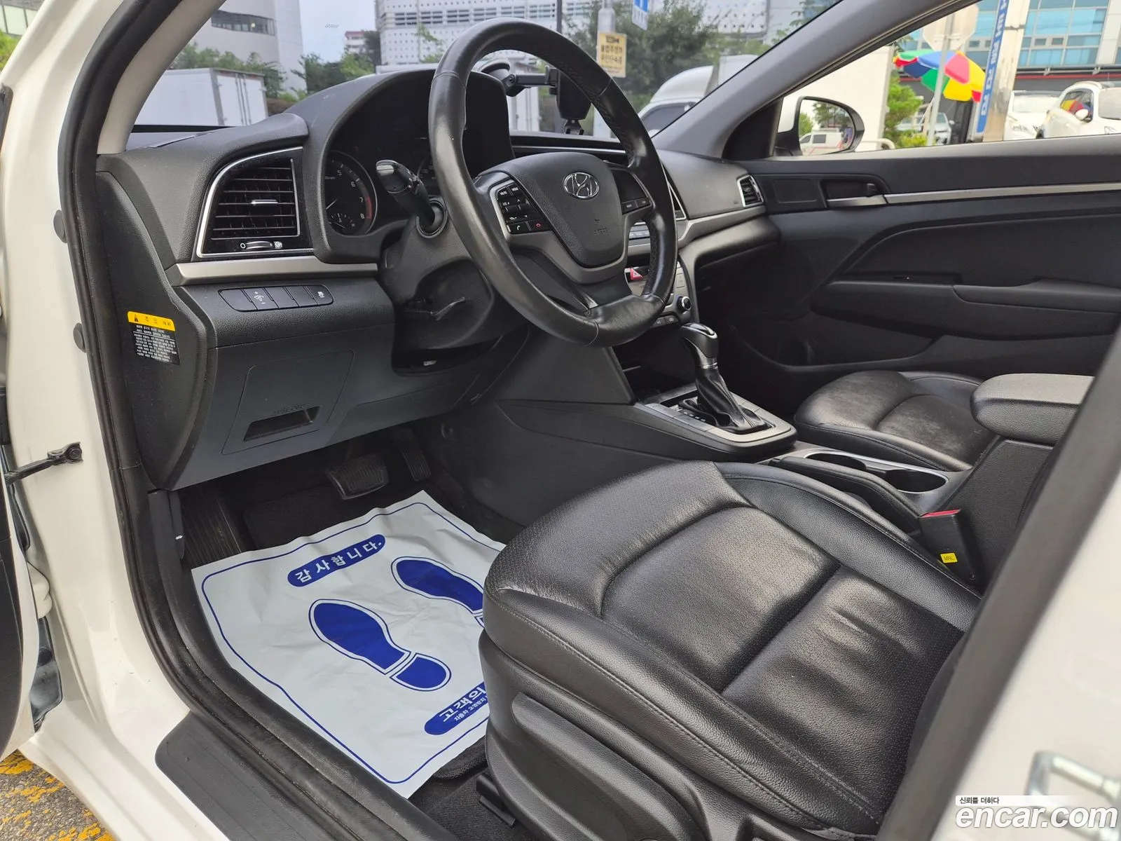 Hyundai Elantra AD 2016 — 14