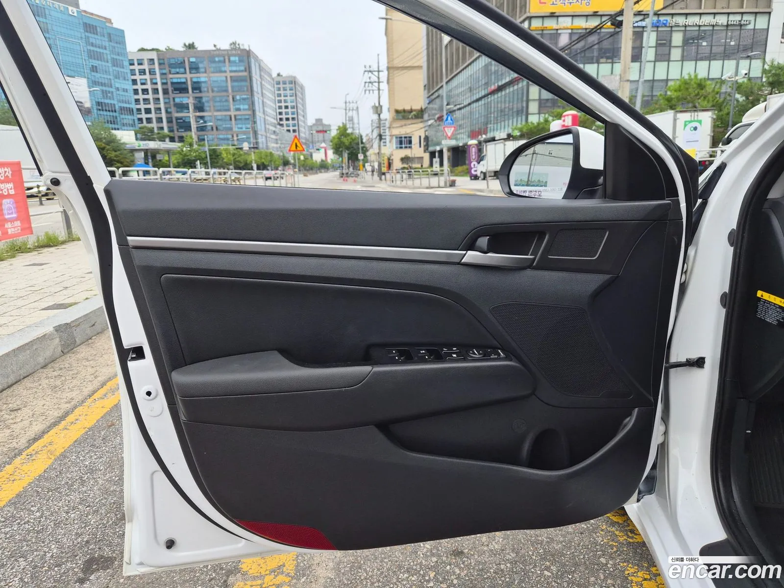 Hyundai Elantra AD 2016 — 3