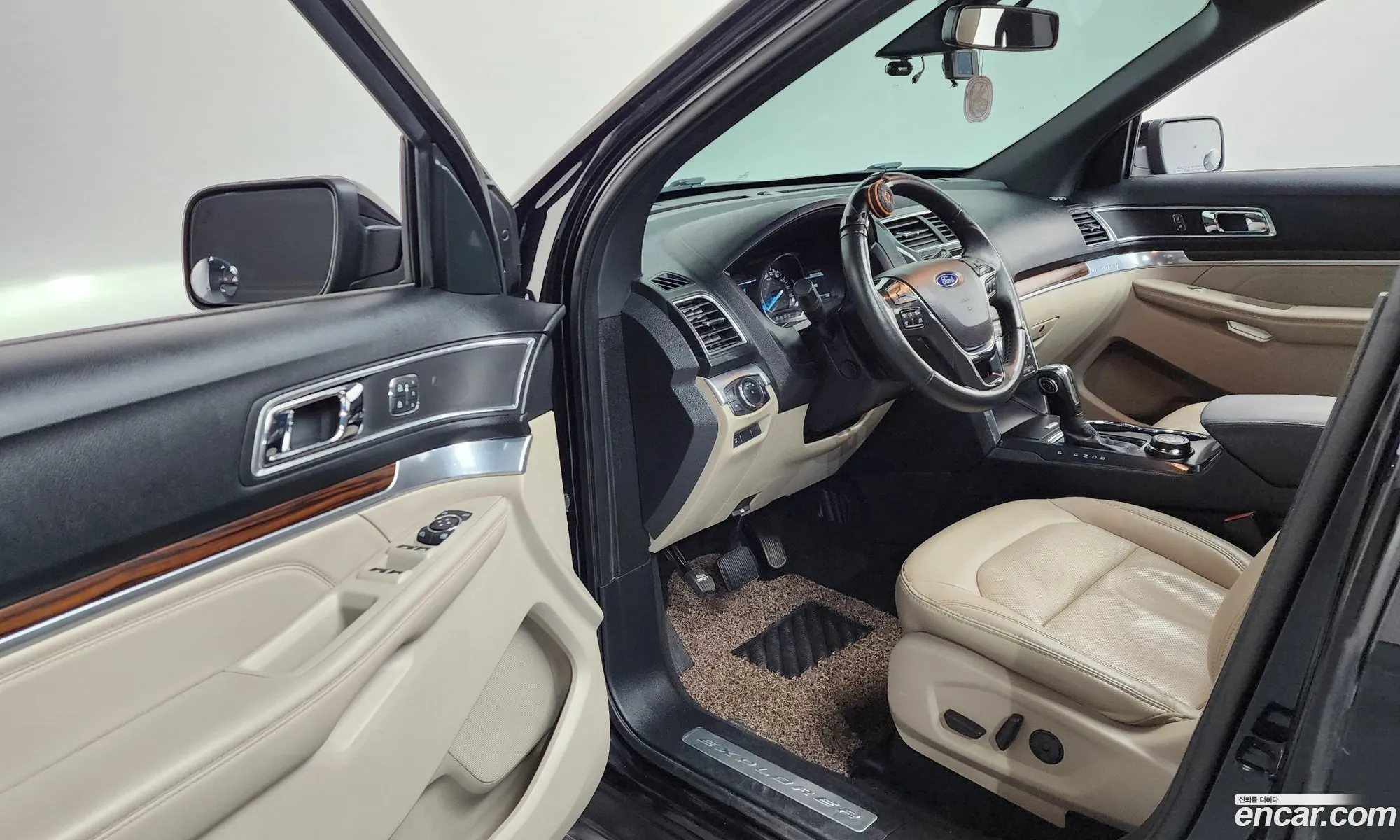 Ford Explorer 2019 1FM5K8F84KGA33391 — 16