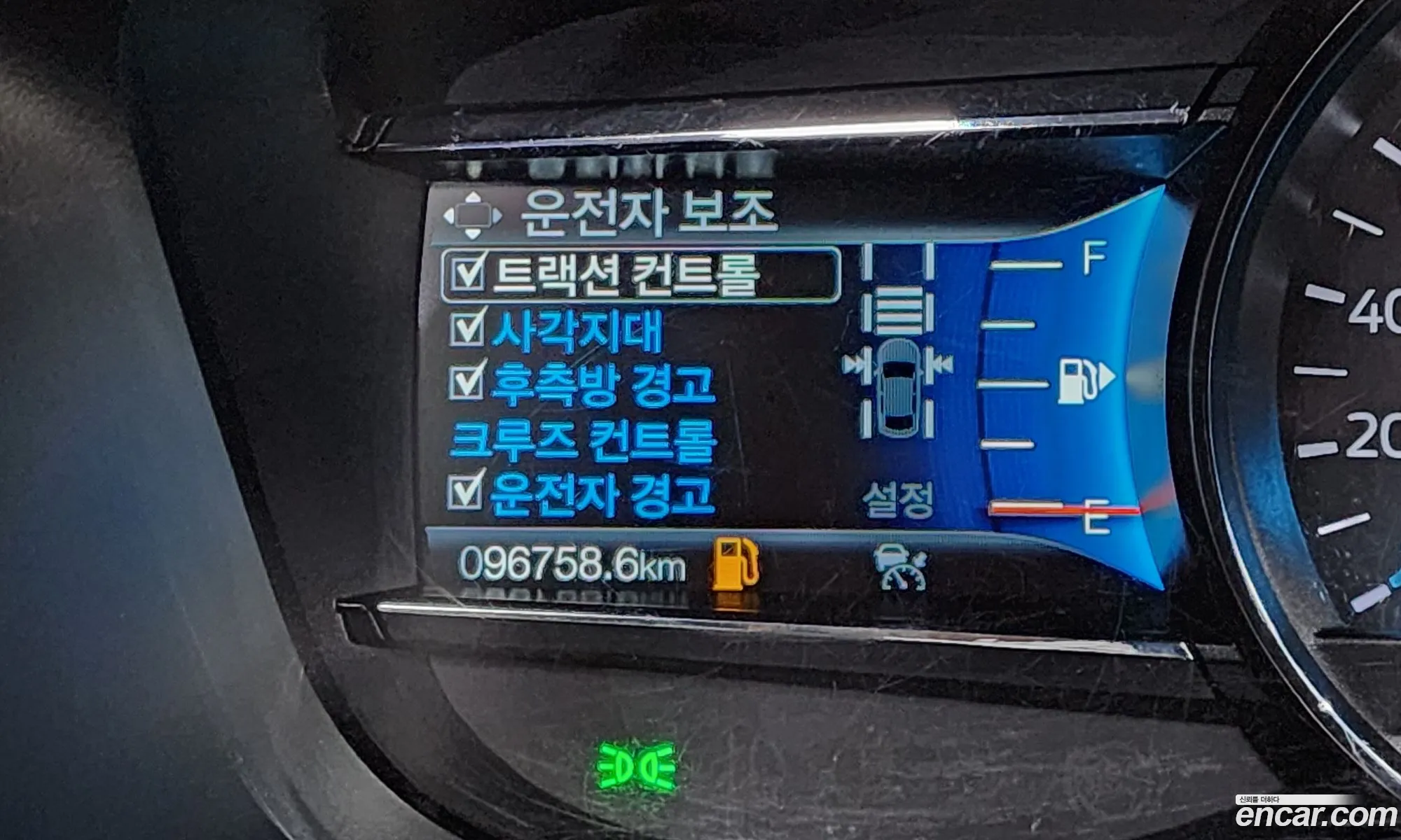 Ford Explorer 2019 1FM5K8F84KGA33391 — 32