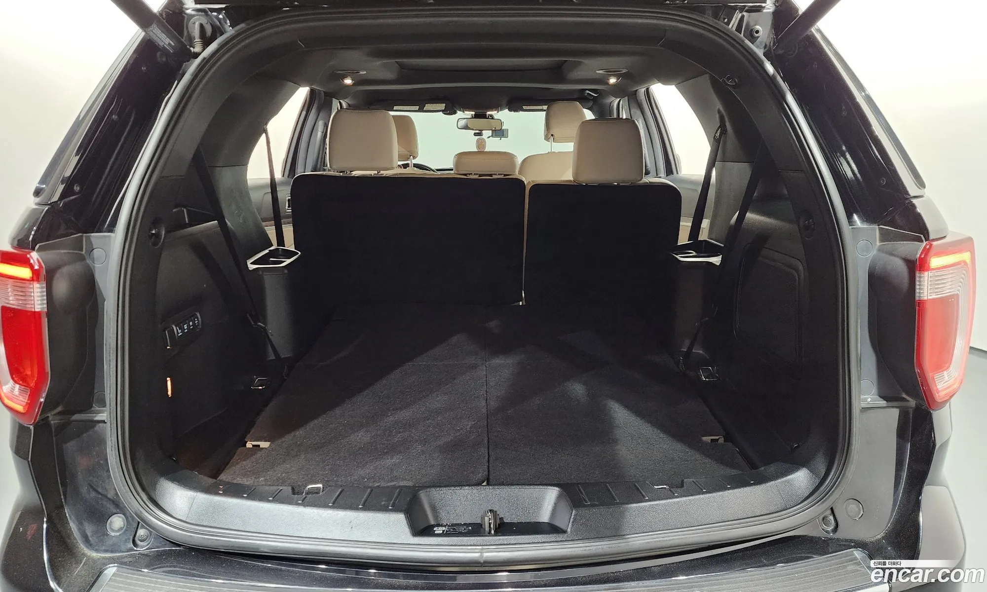 Ford Explorer 2019 1FM5K8F84KGA33391 — 23