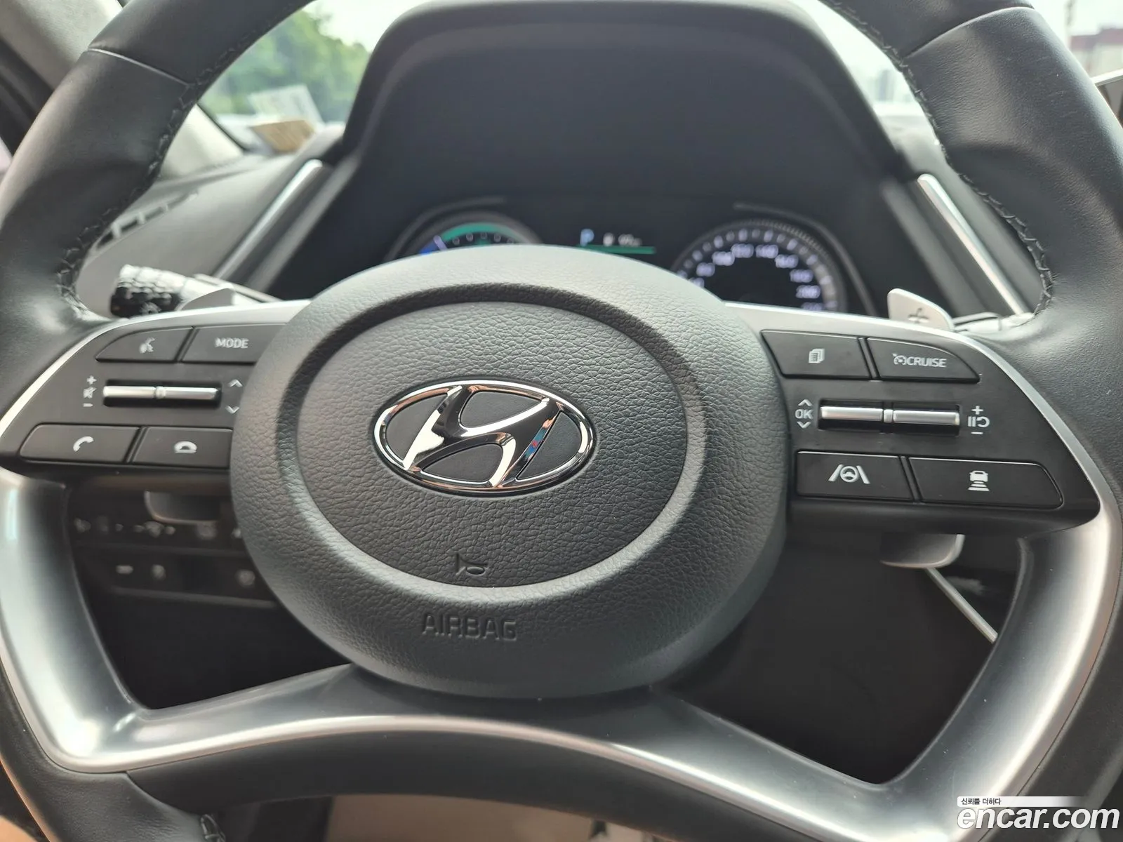 Hyundai Sonata Hybrid 2023 — 15