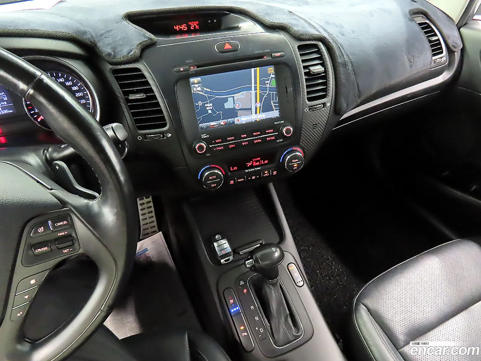 Kia K3 2013 — 17