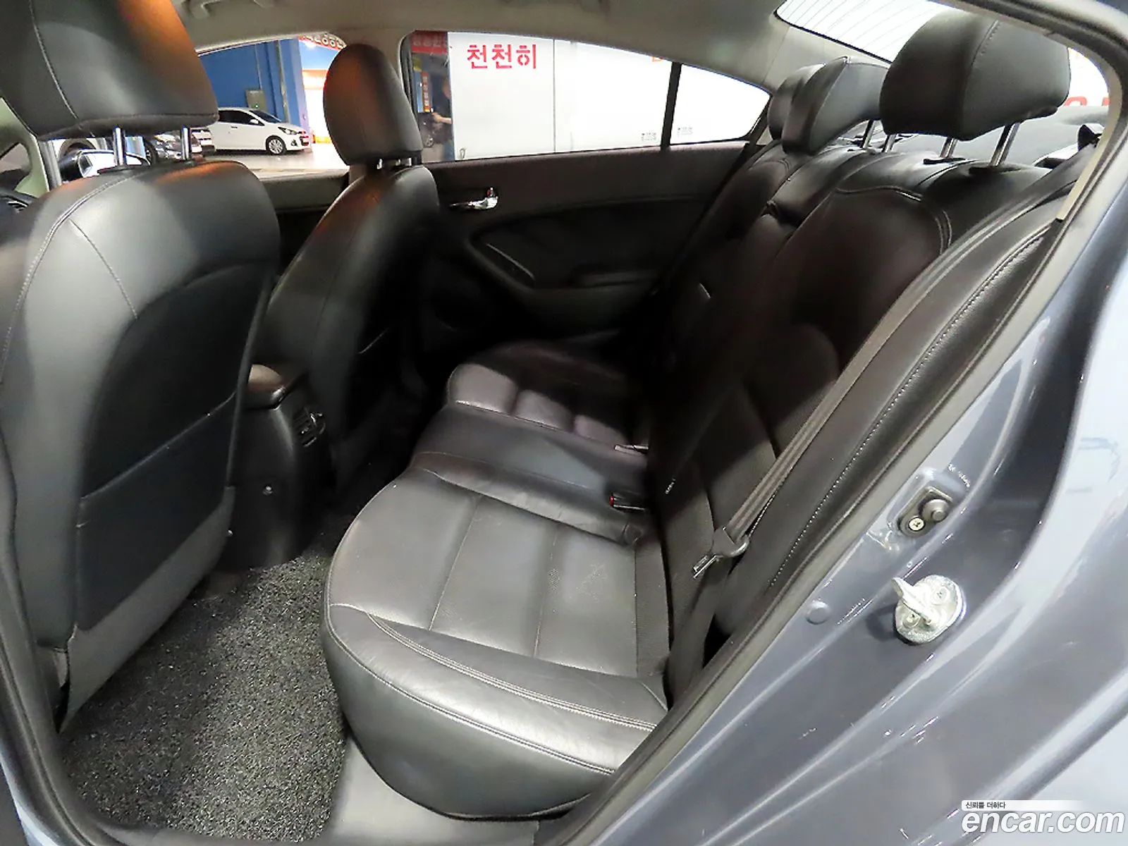 Kia K3 2013 — 16