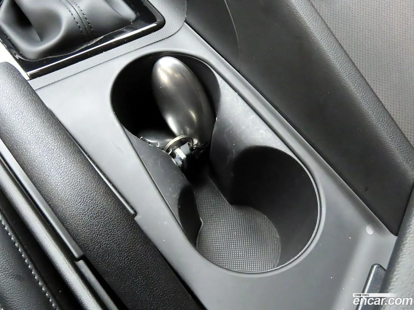Hyundai Elantra 2023 — 3