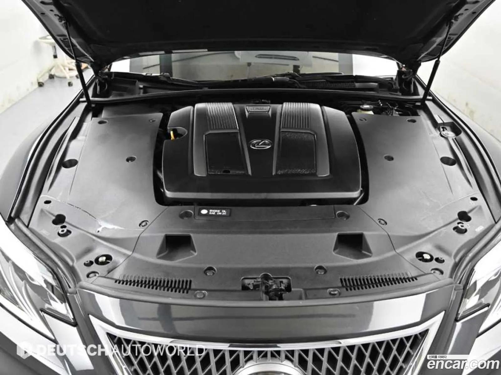 Lexus LS500 2018 — 16