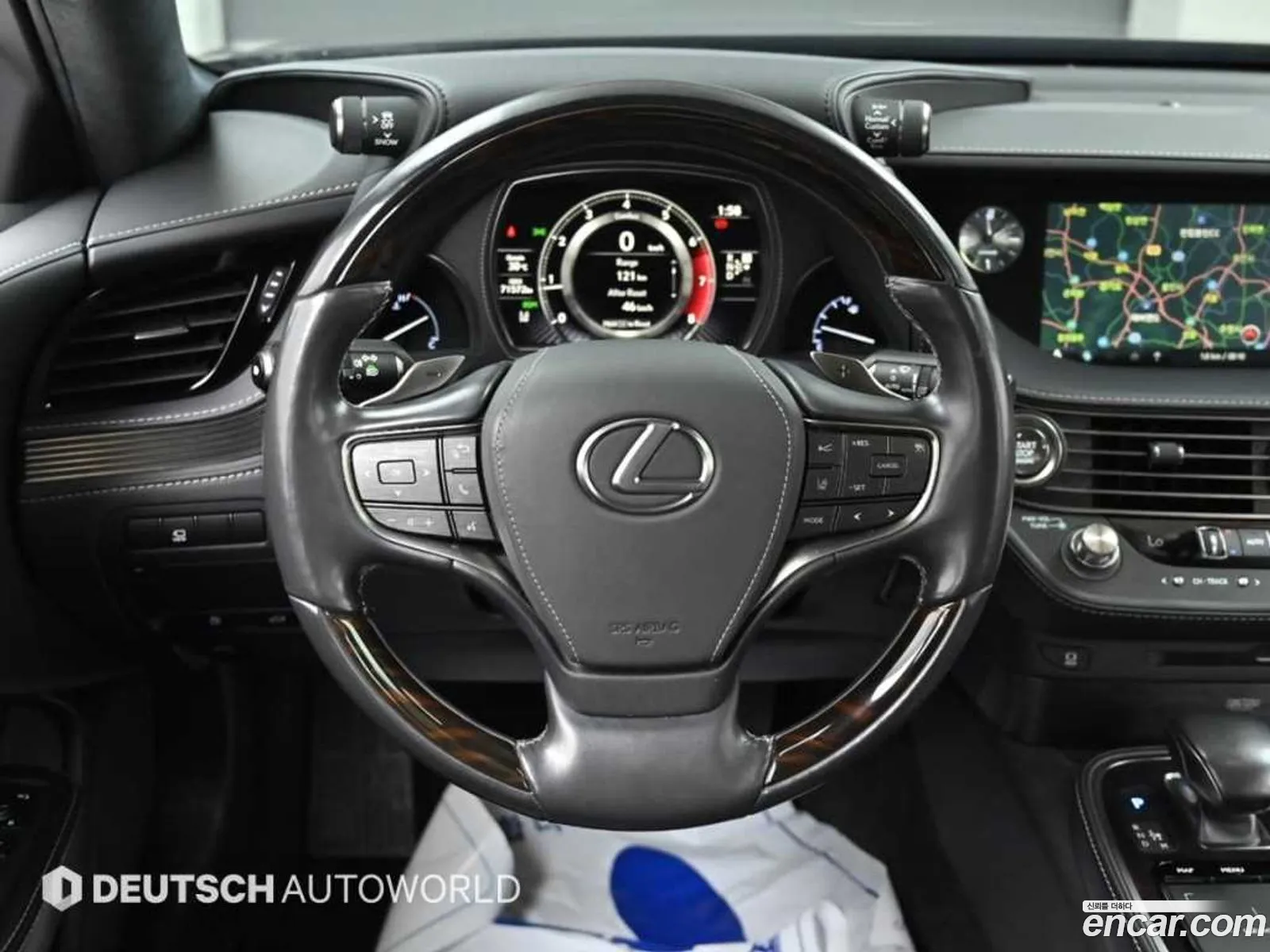 Lexus LS500 2018 — 2