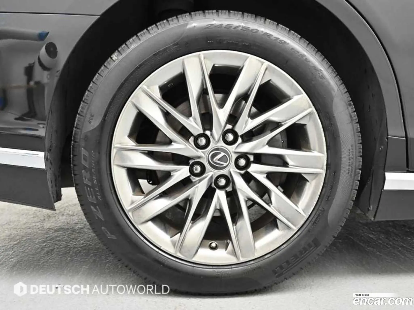 Lexus LS500 2018 — 13
