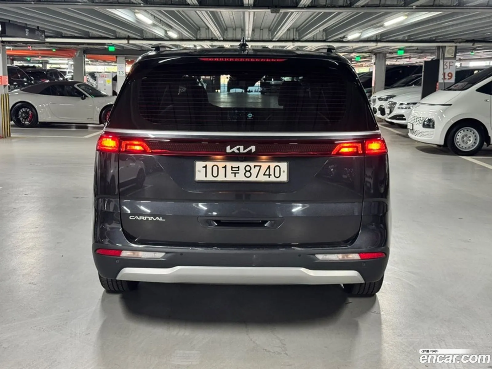 Kia Carnival 2022 — 2
