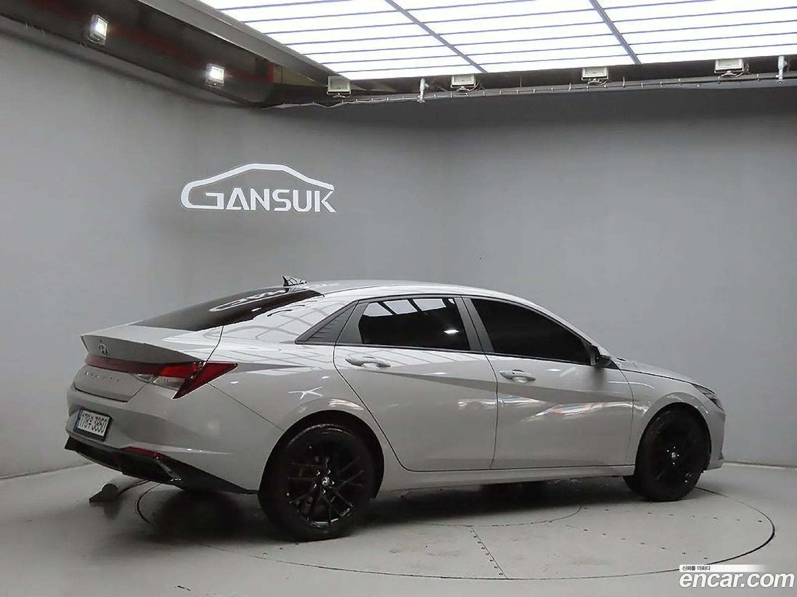 Hyundai Elantra 2020 — 12