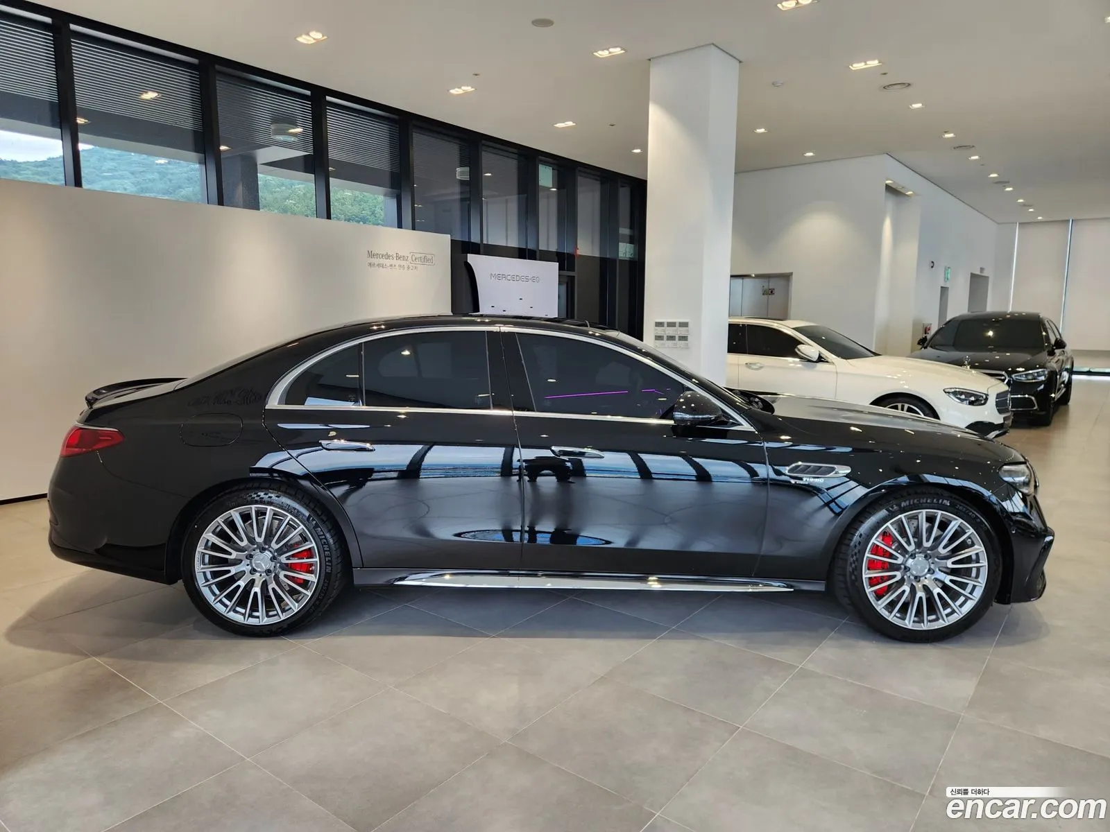 Mercedes-Benz E-Class W214 2025 — 19